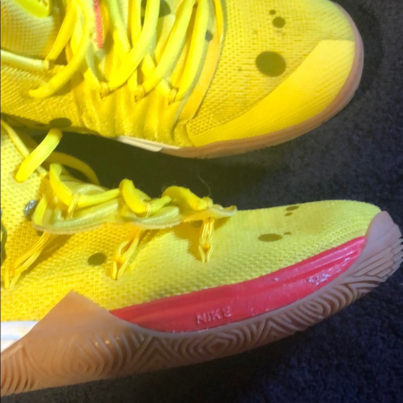 Kyrie 5 Sponge Bob - Picture 4 of 6